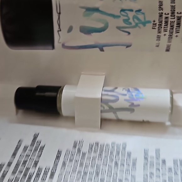 NWT Mac Fix Magic Radiance spray set of 2, .08fl oz each - Picture 6 of 10
